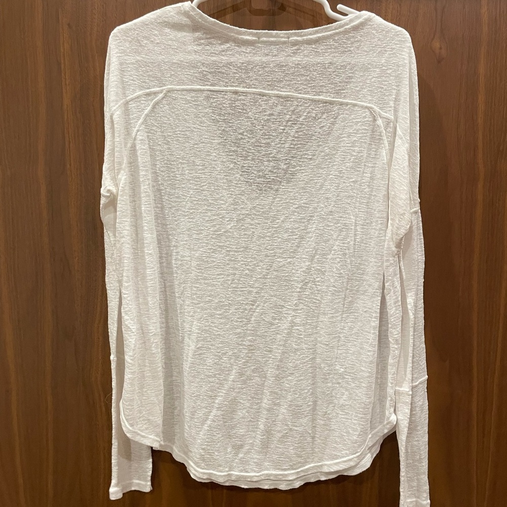 Rails Size S Comfy White Raglan Style Top. - image 2